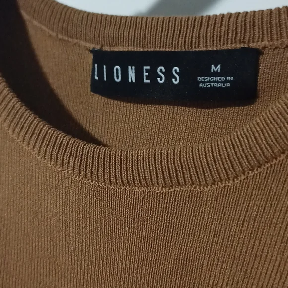 Lioness medium scrunch tie up dress - Picture 5 of 5